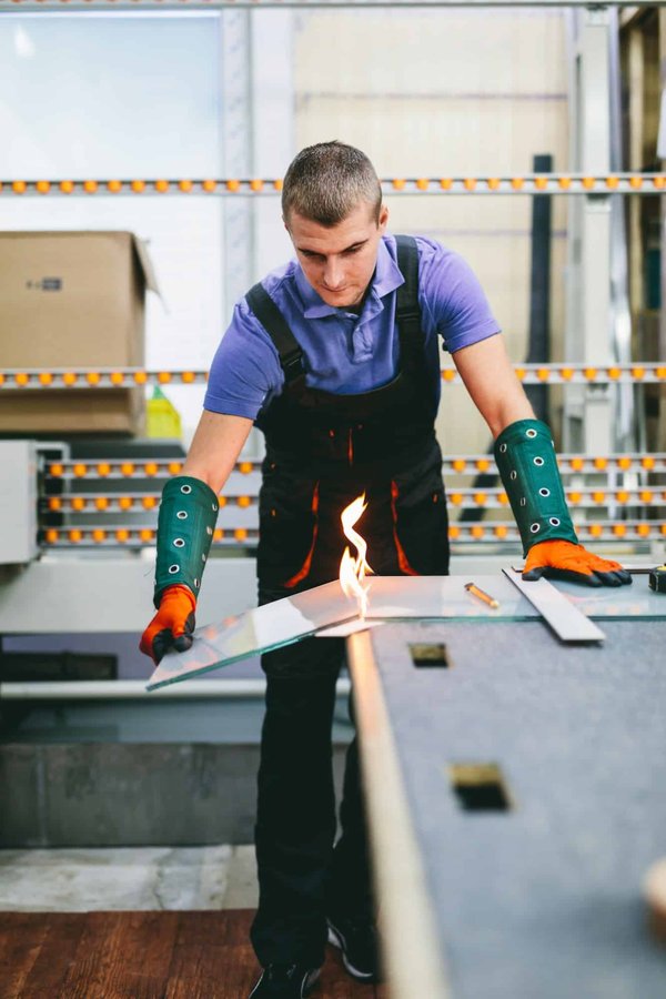 Quels sont les avantages de faire appel à un vitrier en Bourgogne-Franche-Comté ?